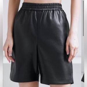 New! Babaton Smith Short size 8